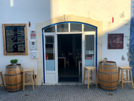 A Mercearia Tapas Wine outside