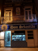 Dom Sebastiao outside