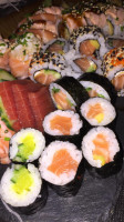 Bi-sushi food