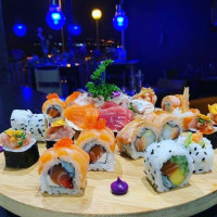 Sushi Trendy food