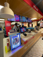 Domino's Pizza Marques De Tomar inside