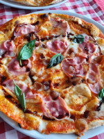 Pizzeria Tavola Calda food