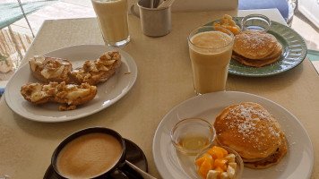Kirana Cafe food