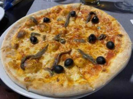 Pizzeria Falesia food