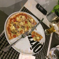 La Pizza Tavira food