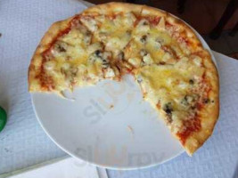 La Pizzaria Estufa food