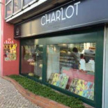Charlot Nourriture