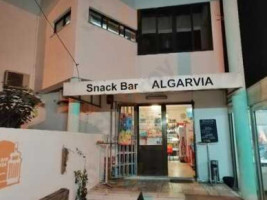 Snack Algarvia outside