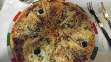Pizza Mar food