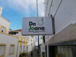 Take Away Da Joana outside