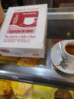 Pastelaria Capricho De Belas food