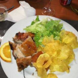 Leitão Da Cerca Nourriture