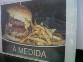Hambúrguer à Medida. food