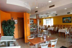 Pizzaria Veneza inside