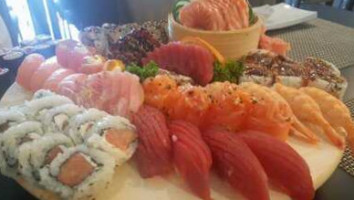 Akari Sushi Lounge food