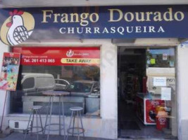 Frango Dourado Lourinha outside