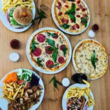 Yammy Pizzaria E Kabeb À l'intérieur