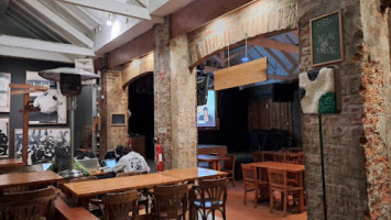Operario Clube Cafe inside