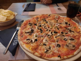 Pizzaria Forno Velho food
