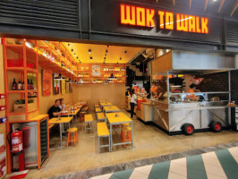 Wok To Walk Campo Pequeno food