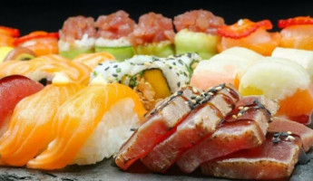 Royal Sushi Bar E Restaurante food