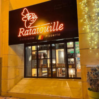 Ratatouille Pizzeria outside