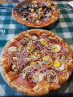 Cafe Pizzaria Massa Fina food