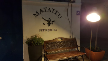 Petisqueira Matateu outside