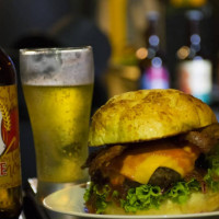 Lenon Pub — Hambúrgueres, Petiscos E Cervejas Artesanais food