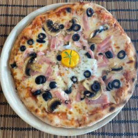 Pizzaria Celeste food