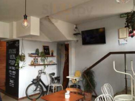 Garagem Cafe inside