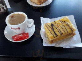 Café Arámis food