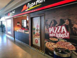 Pizza Hut Albufeira food