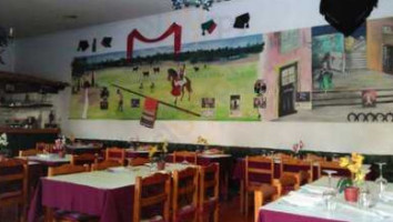 Taverna Do Ginguinha inside