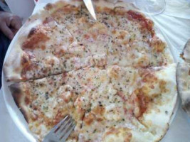 Pizzaria Ricordi food