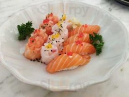 Villa Meco Restaurant Sushi Bar food