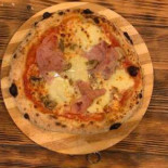 Donna Vespa Pizzaria Dentro