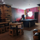 Double Deuce Billiards And Shisha Lounge Dentro