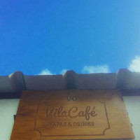 Vila Cafe - Tapas & Drinks outside