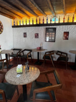 O Castelo - Cafe Lounge inside