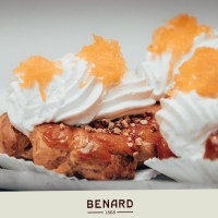 Pastelaria Benard food
