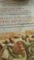 Pizza Hut Foz food
