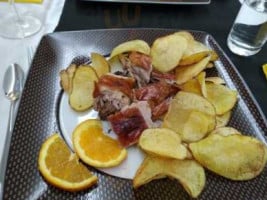Leitao Da Cerca food