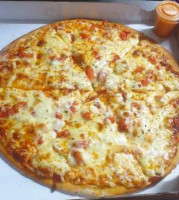 Raja Pizzas &kebabs food