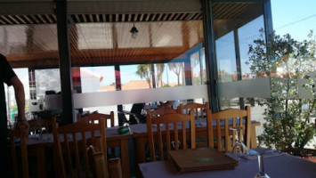 Cafe O Folha inside