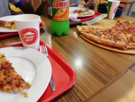 Pizza Hut Benfica food