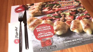 Pizza Hut Arrabida Shopping food