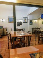 Restaurante Ribeirinha do Sado inside