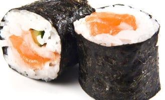 Sushi Carioca food