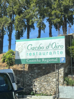 Cacho D'oiro outside